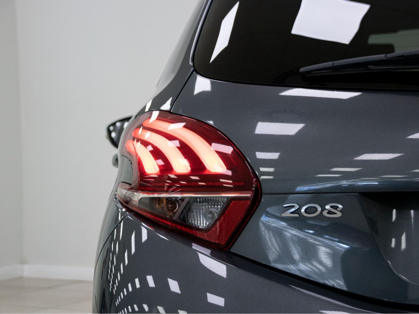Peugeot 208 5P STYLE 1.2L PureTech 60KW (82CV)
