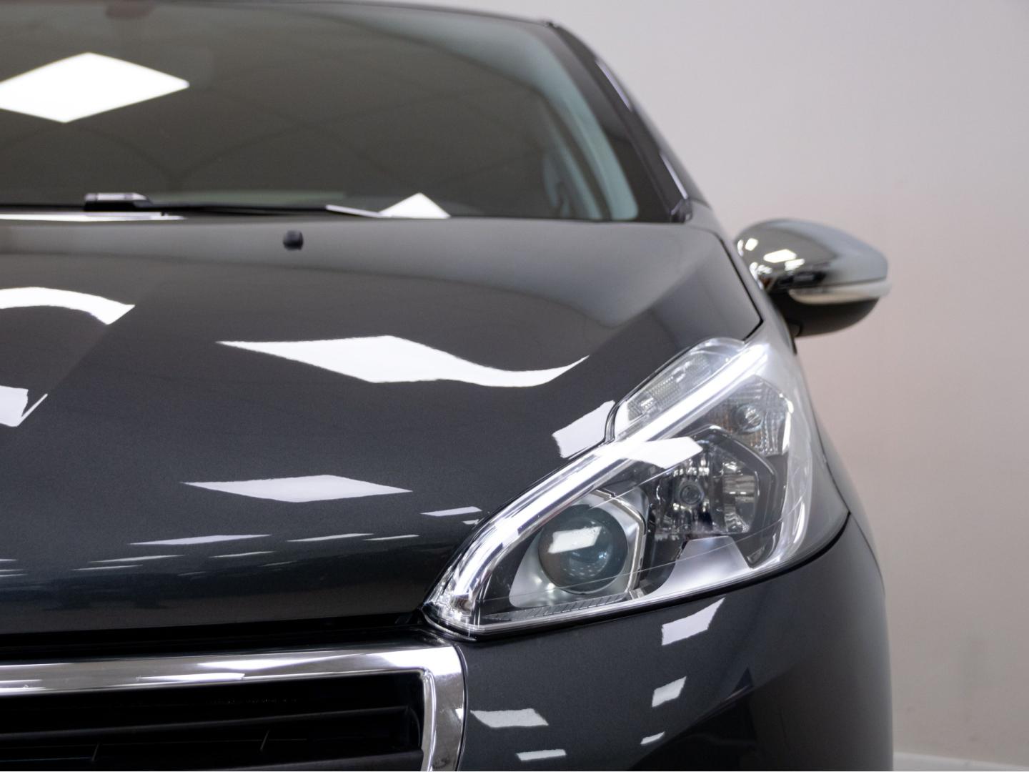 Peugeot 208 5P STYLE 1.2L PureTech 60KW (82CV)