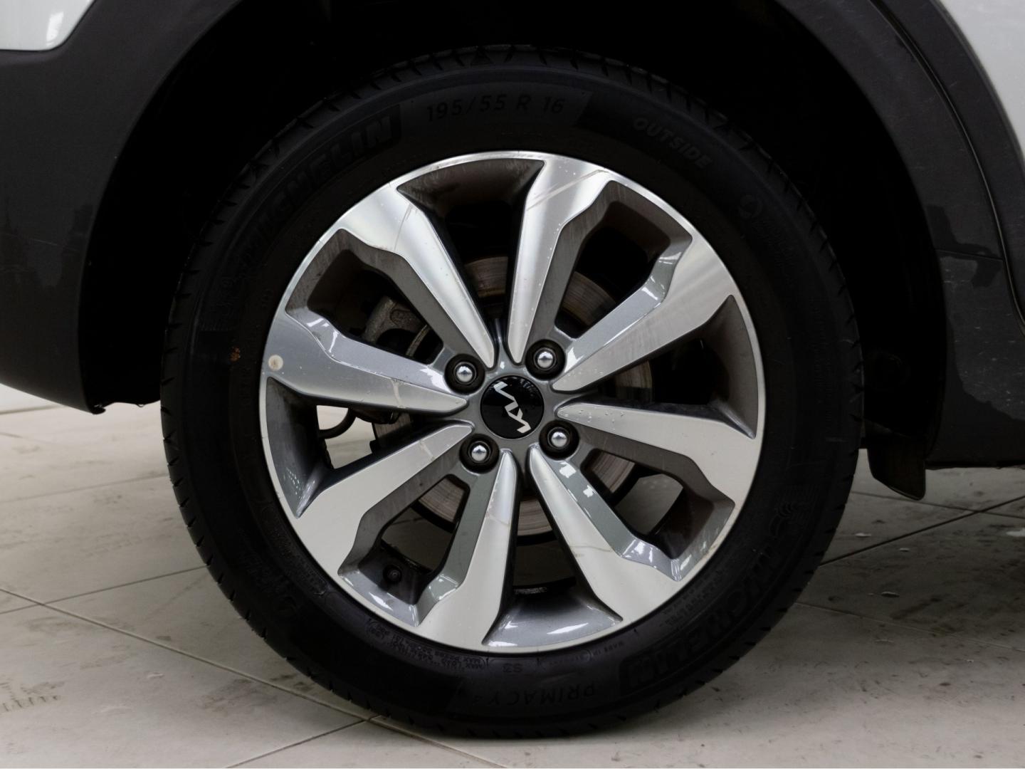 Kia Stonic 1.0 T-GDi 74kW (100CV) MHEV iMT Concept