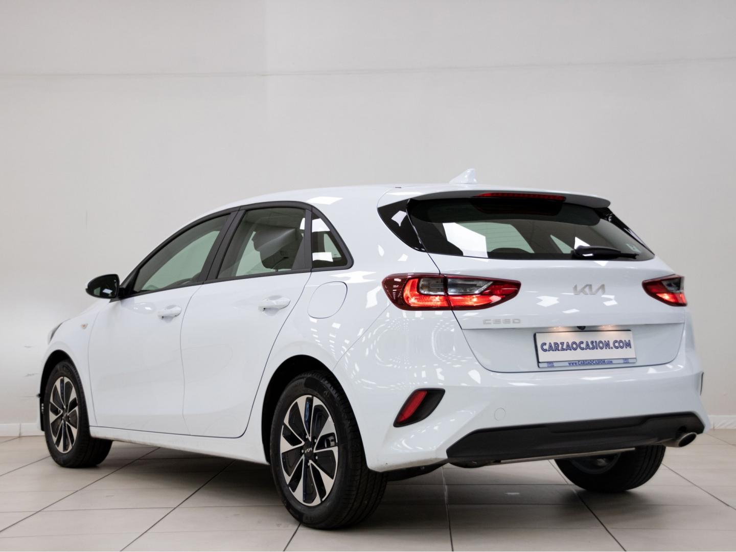 Kia Ceed 1.0 T-GDi 74kW (100CV)) Concept