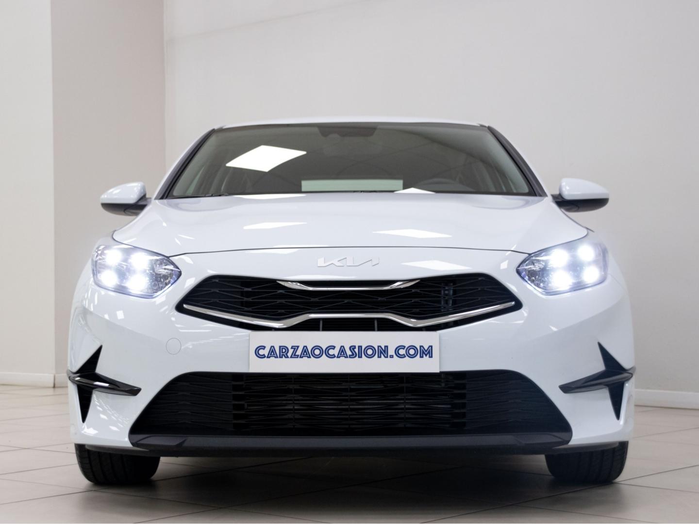 Kia Ceed 1.0 T-GDi 74kW (100CV)) Concept
