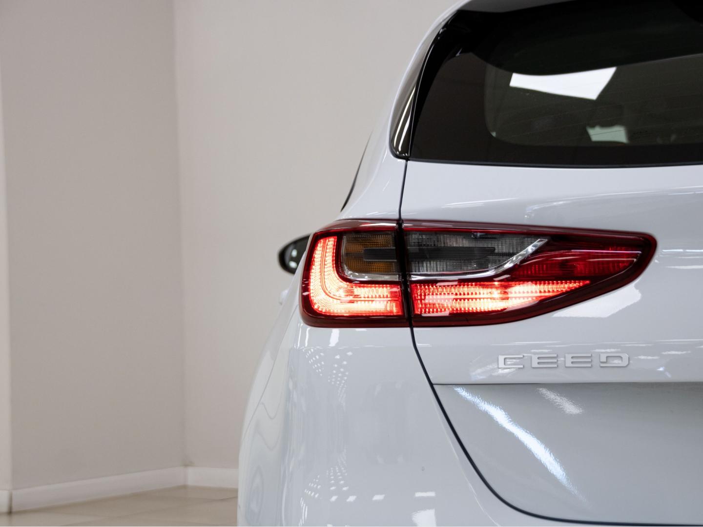 Kia Ceed 1.0 T-GDi 74kW (100CV)) Concept