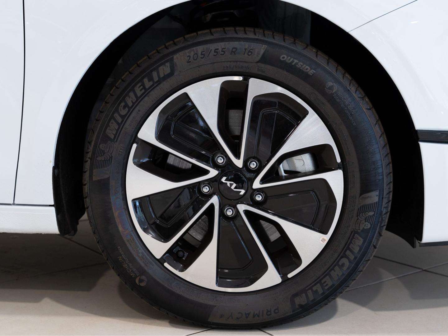 Kia Ceed 1.0 T-GDi 74kW (100CV)) Concept