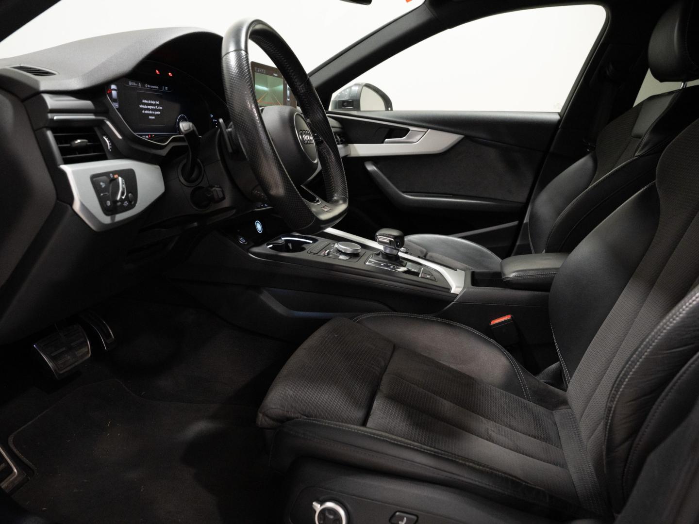 Audi A4 2.0 TDI quattro S tronic S line edition