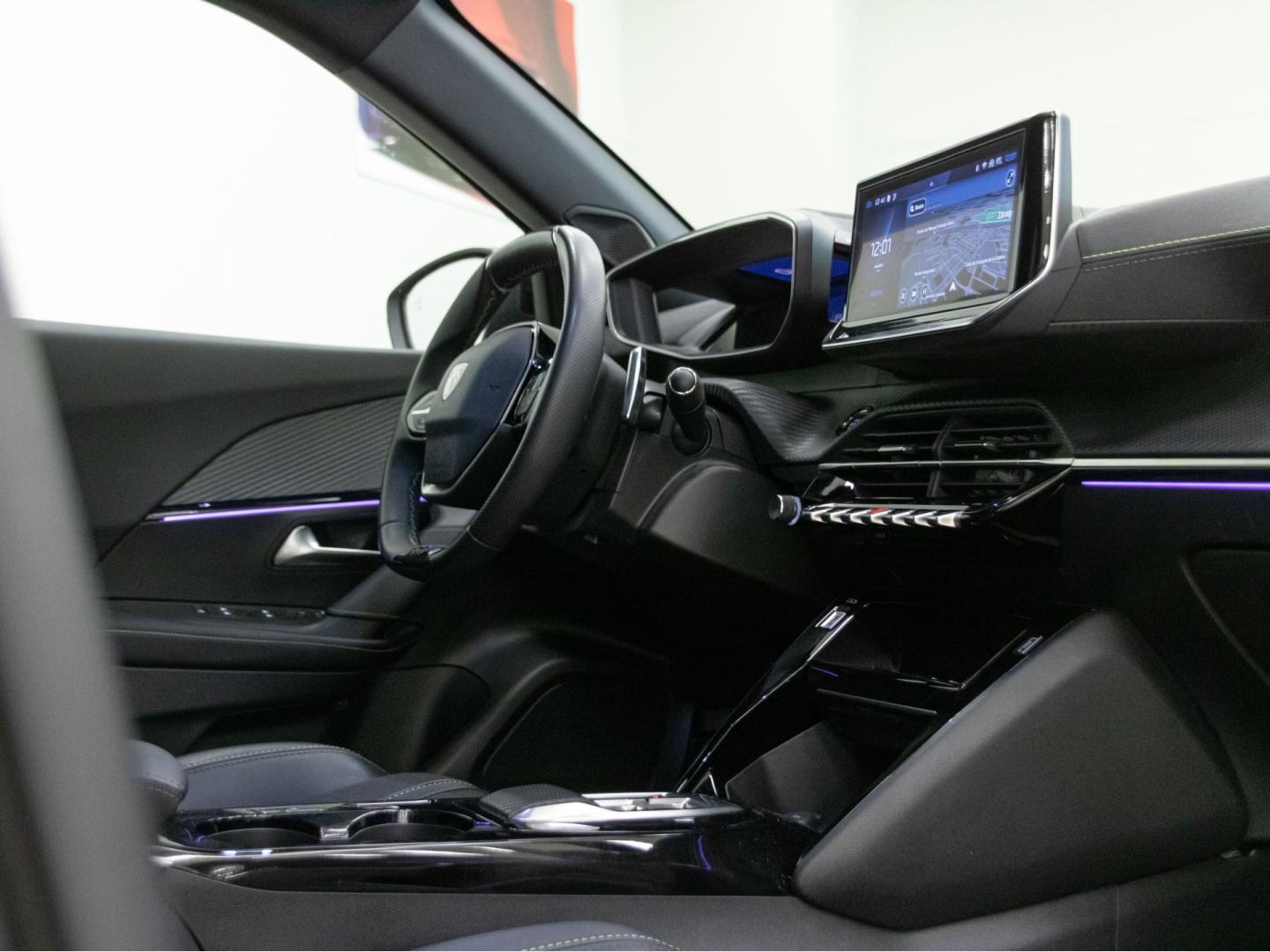 Peugeot 2008 GT Puretech 130 S&S EAT8