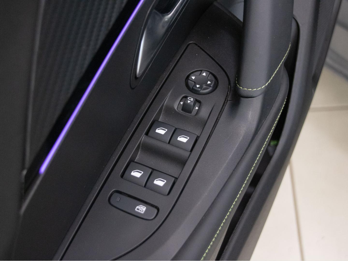 Peugeot 2008 GT Puretech 130 S&S EAT8