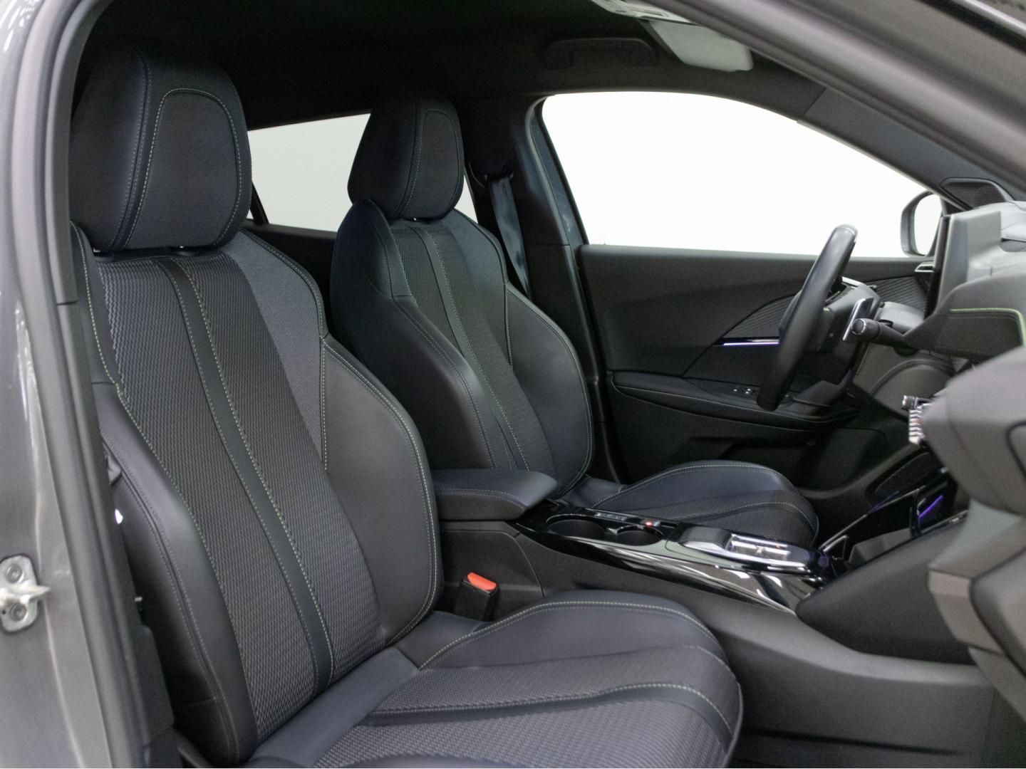 Peugeot 2008 GT Puretech 130 S&S EAT8