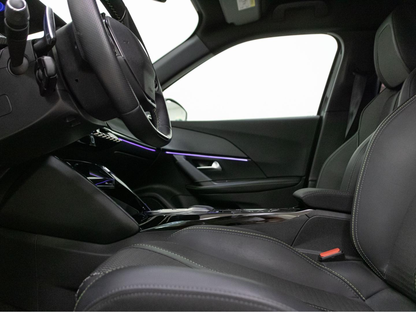 Peugeot 2008 GT Puretech 130 S&S EAT8