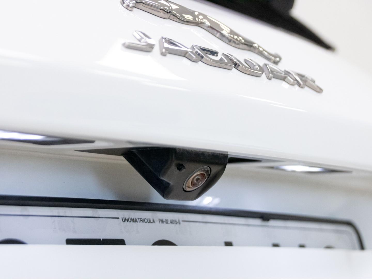 Jaguar E-Pace 1.5P 160PS MHEV Auto