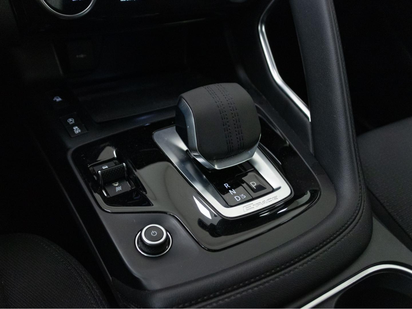 Jaguar E-Pace 1.5P 160PS MHEV Auto