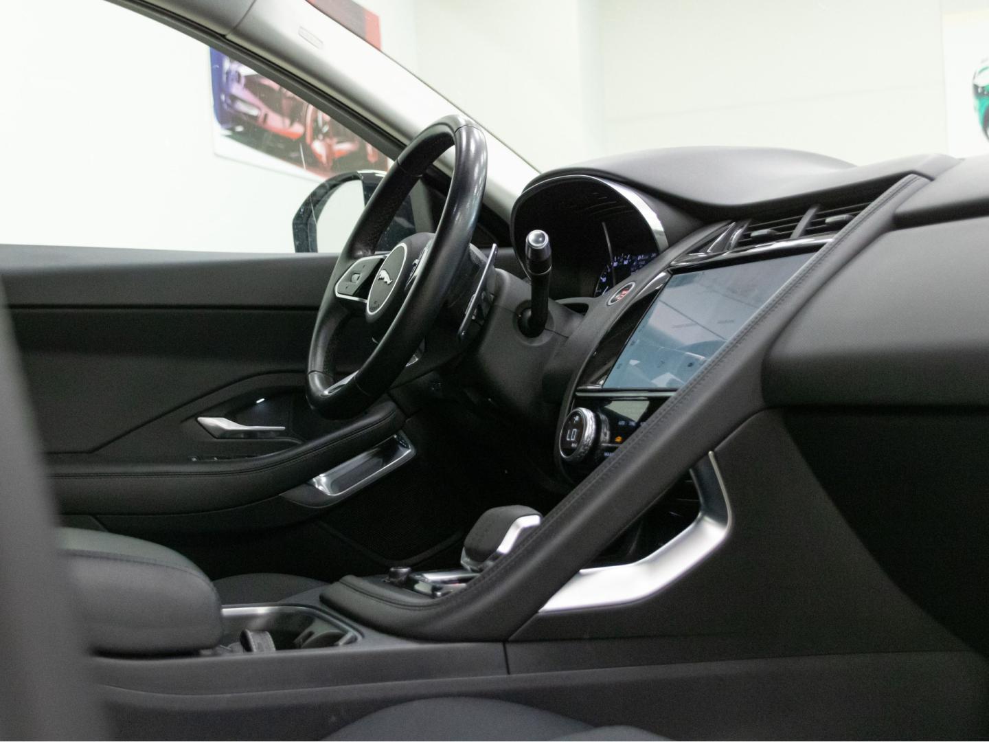 Jaguar E-Pace 1.5P 160PS MHEV Auto