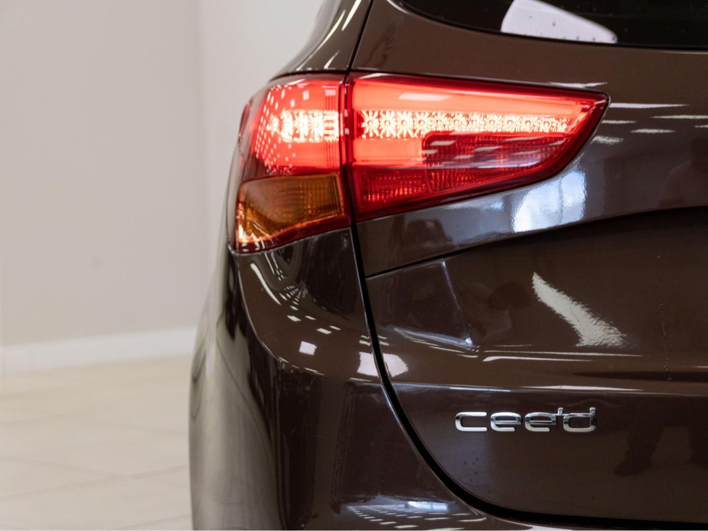 Kia Ceed Tourer 1.6 CRDi VGT 128cv Emotion Eco-Dynamics