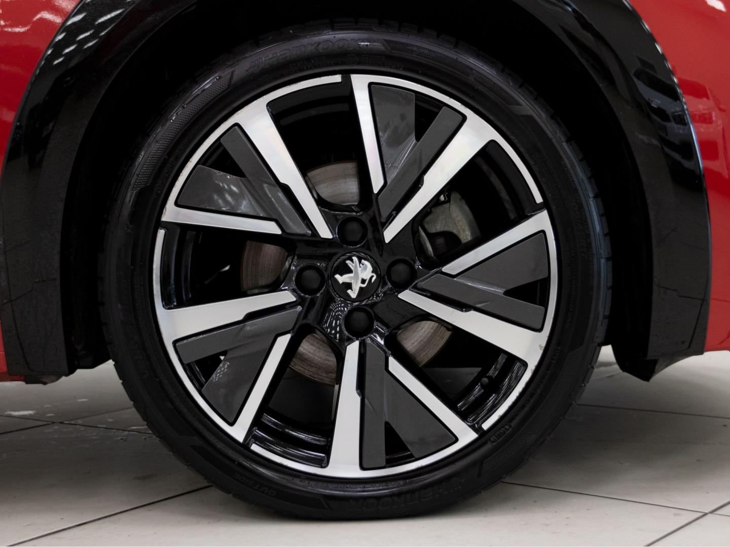 Peugeot 208 PureTech 73kW (100CV) GT