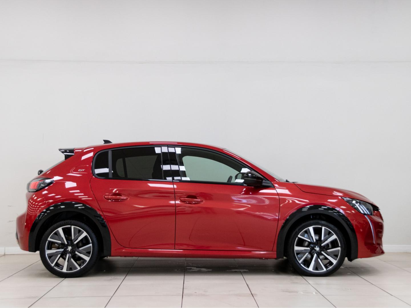 Peugeot 208 PureTech 73kW (100CV) GT