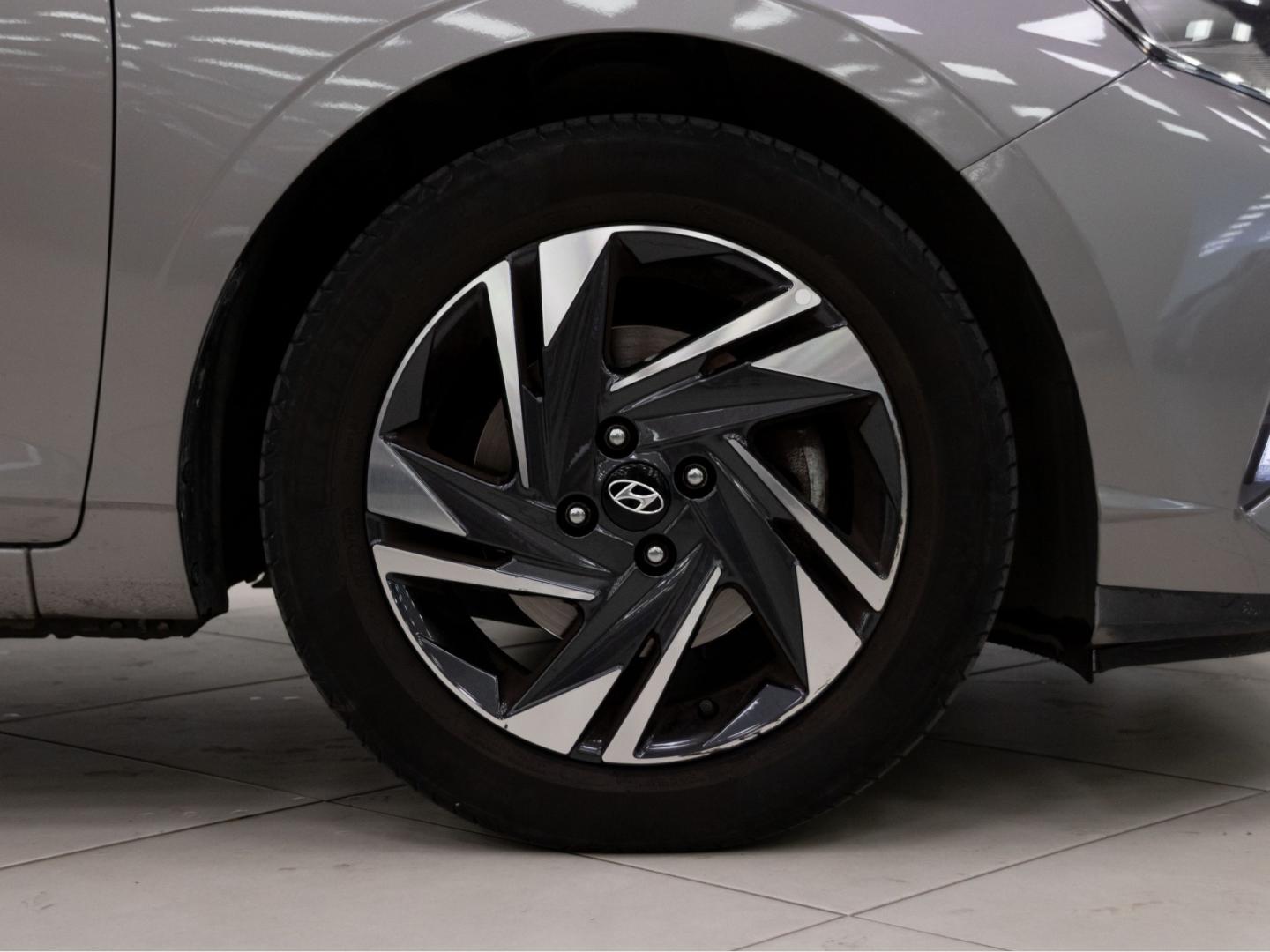 Hyundai i20 1.0 TGDI 74kW (100CV) 48V Klass