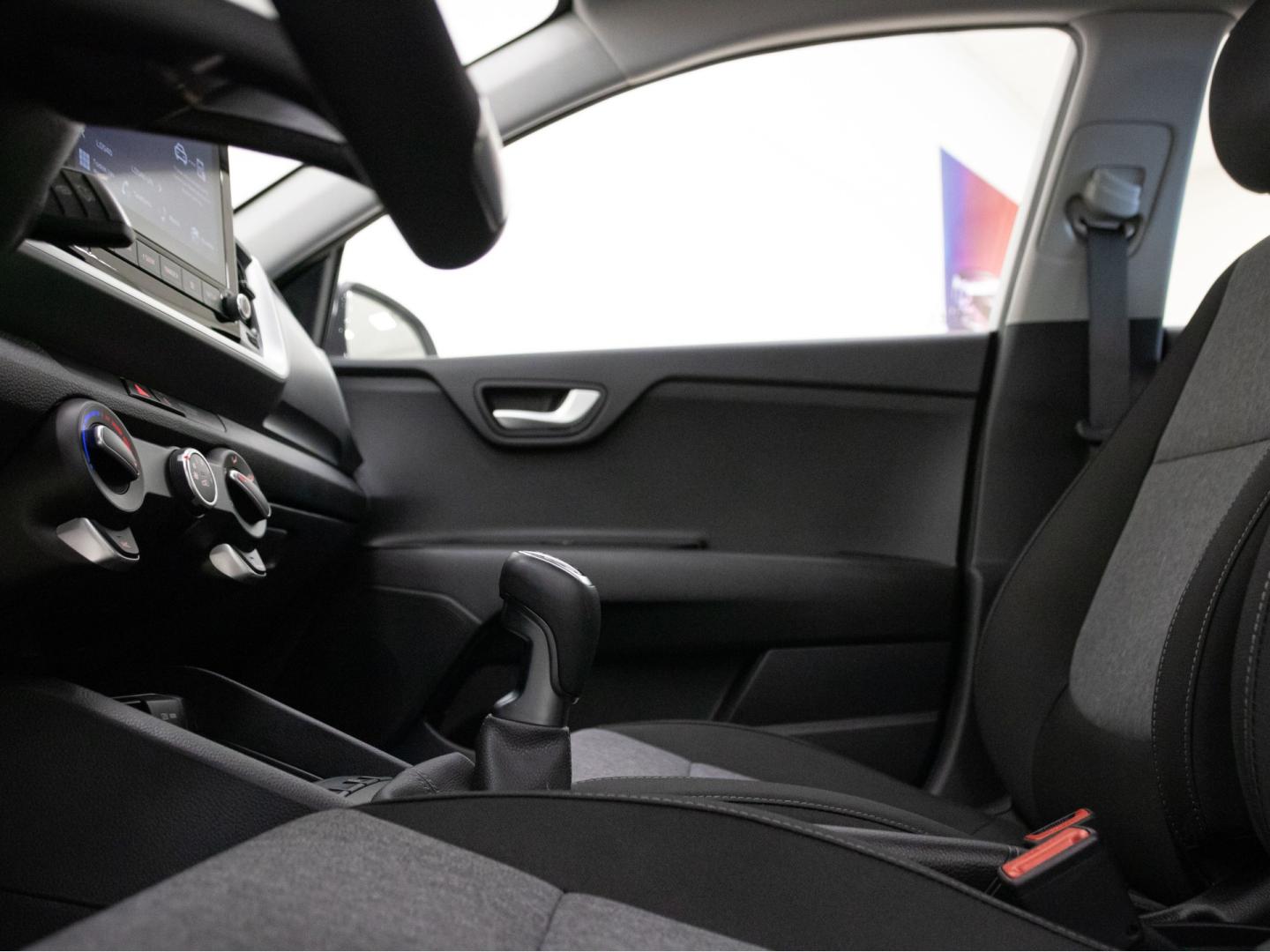 Kia Stonic 1.0 T-GDi 74kW MHEV iMT Concept Plus