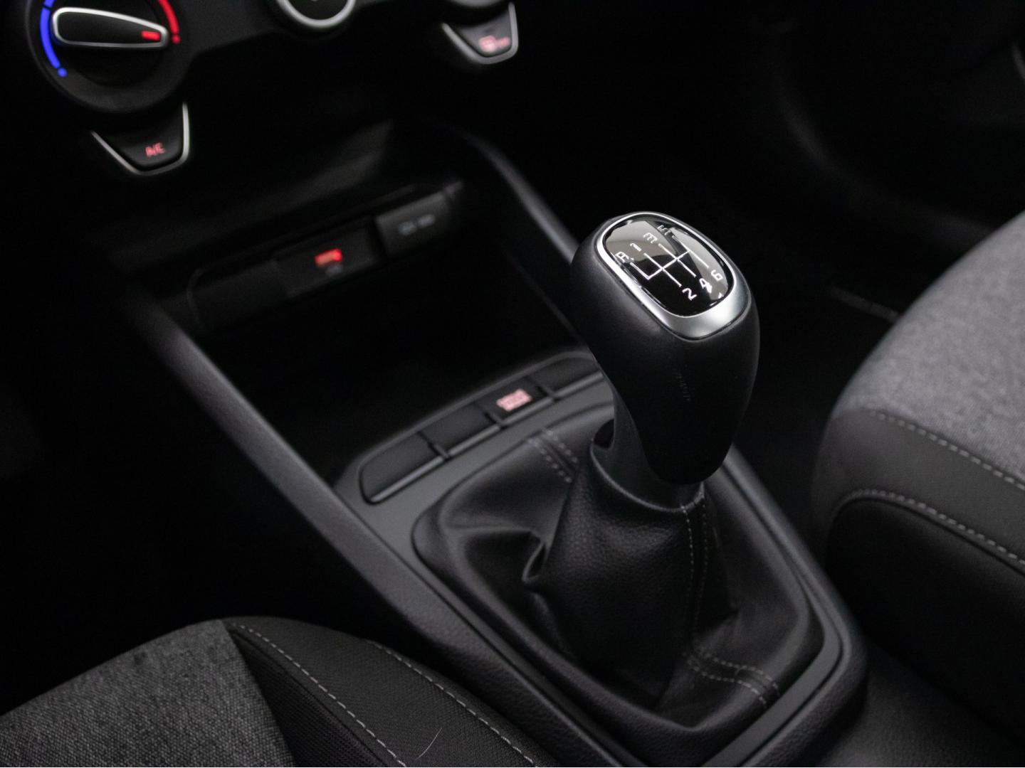Kia Stonic 1.0 T-GDi 74kW MHEV iMT Concept Plus
