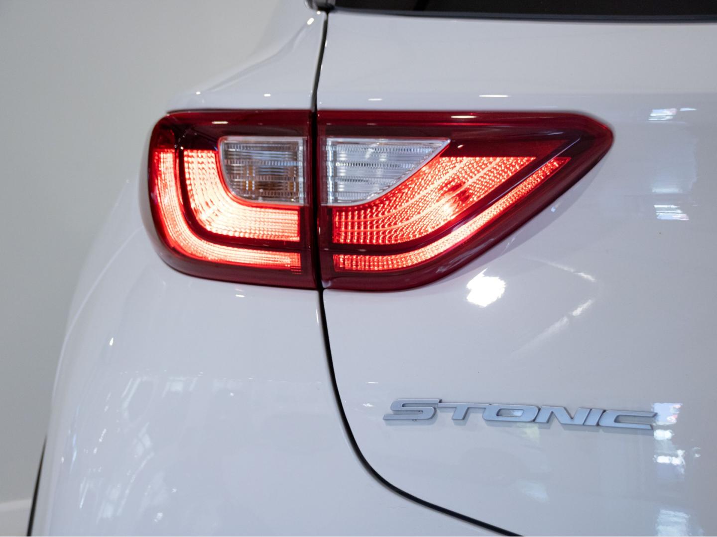 Kia Stonic 1.0 T-GDi 74kW MHEV iMT Concept Plus