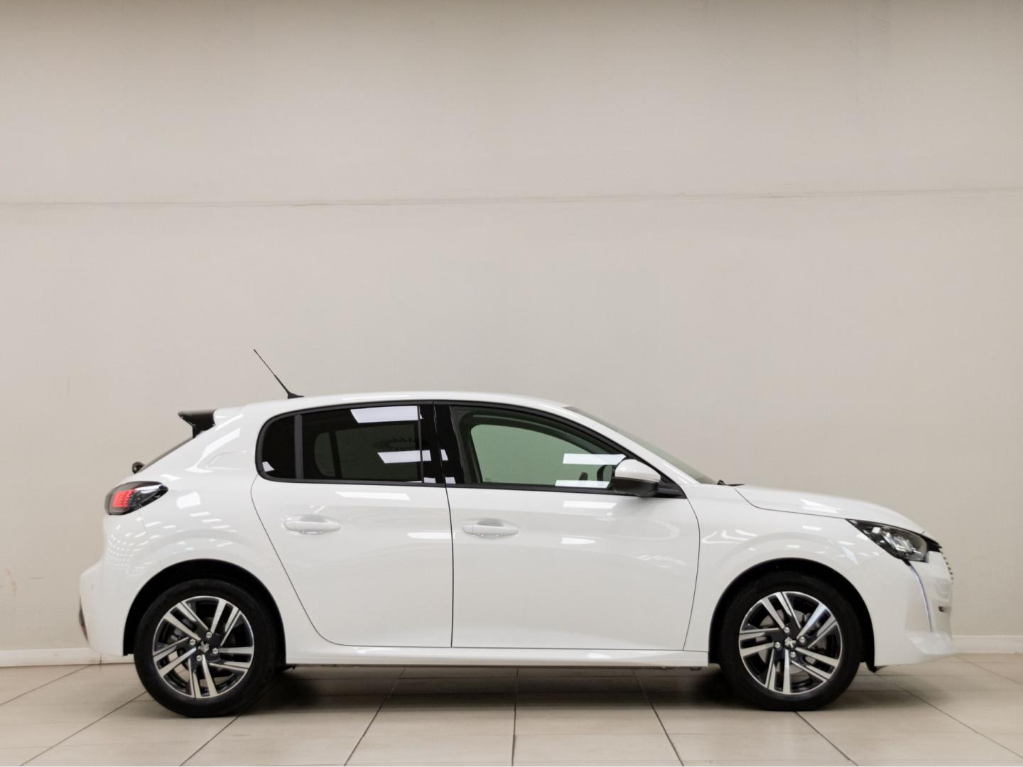 Peugeot 208 BlueHDi 73kW (100CV) Allure