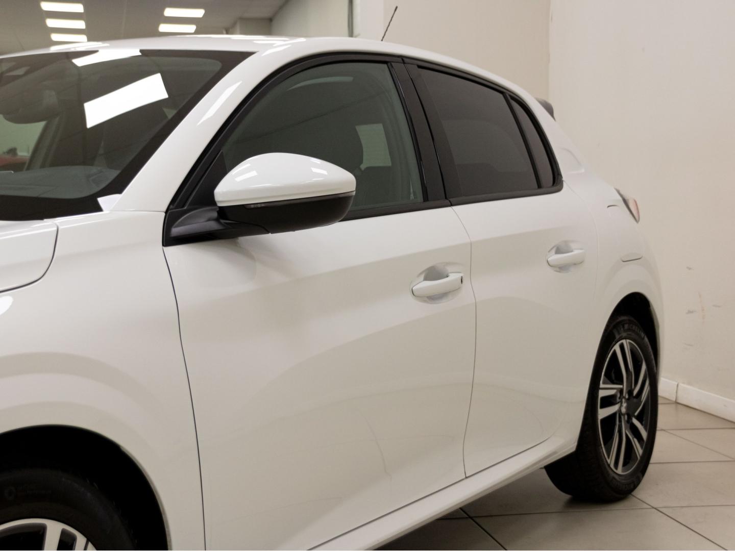 Peugeot 208 BlueHDi 73kW (100CV) Allure