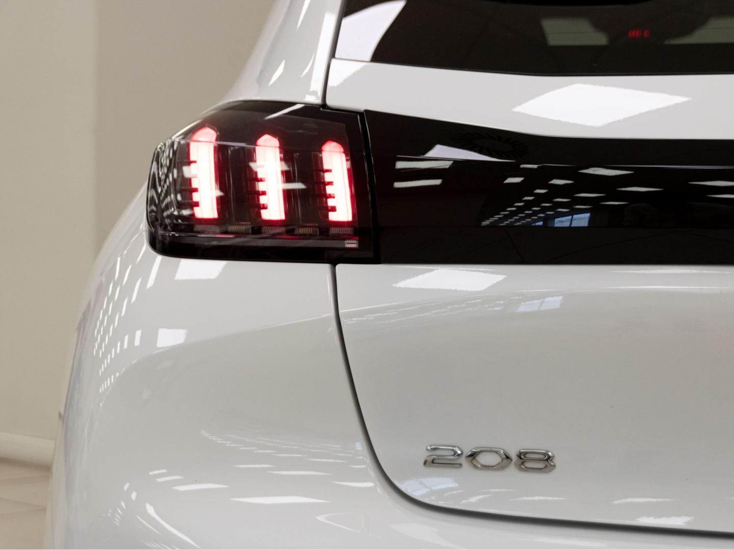 Peugeot 208 BlueHDi 73kW (100CV) Allure