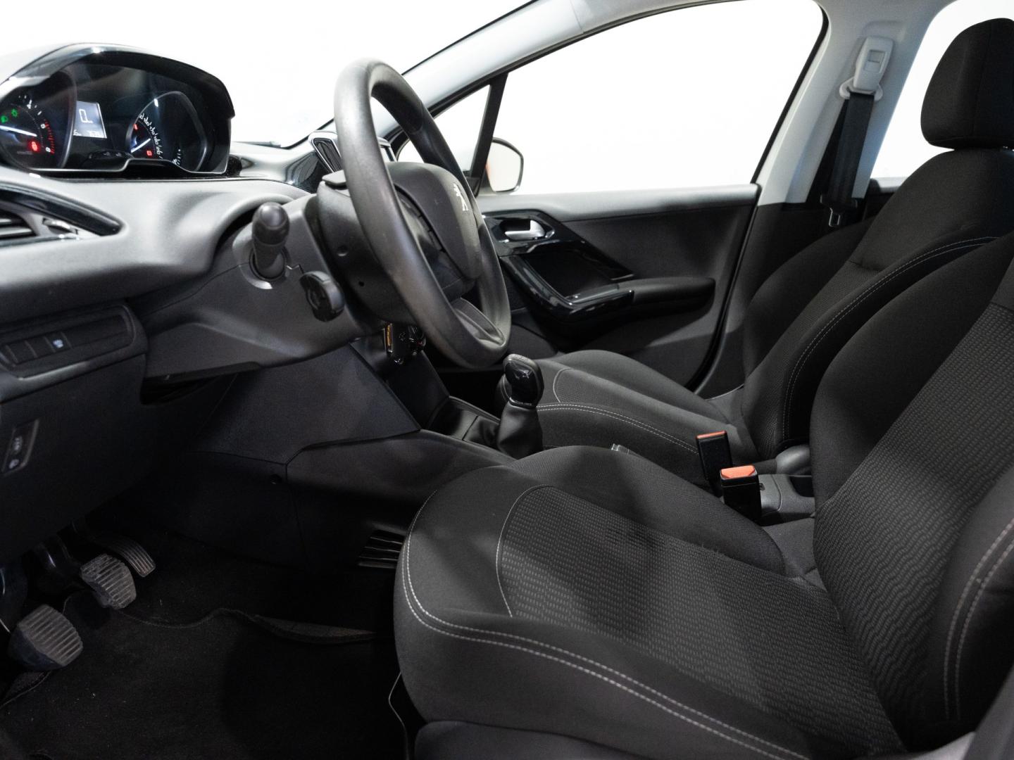 Peugeot 208 BlueHDi 73kW (100CV) Active