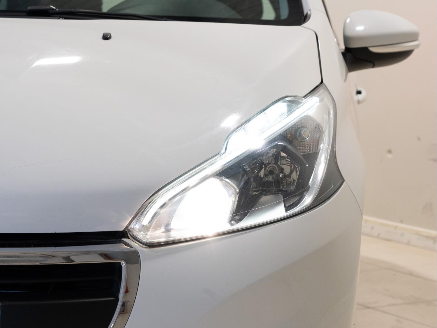 Peugeot 208 BlueHDi 73kW (100CV) Active