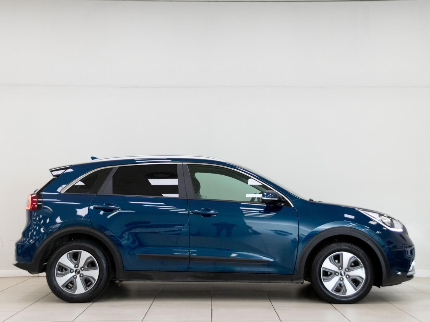 Kia Niro 1.6 GDi HEV 104kW (141CV) Drive