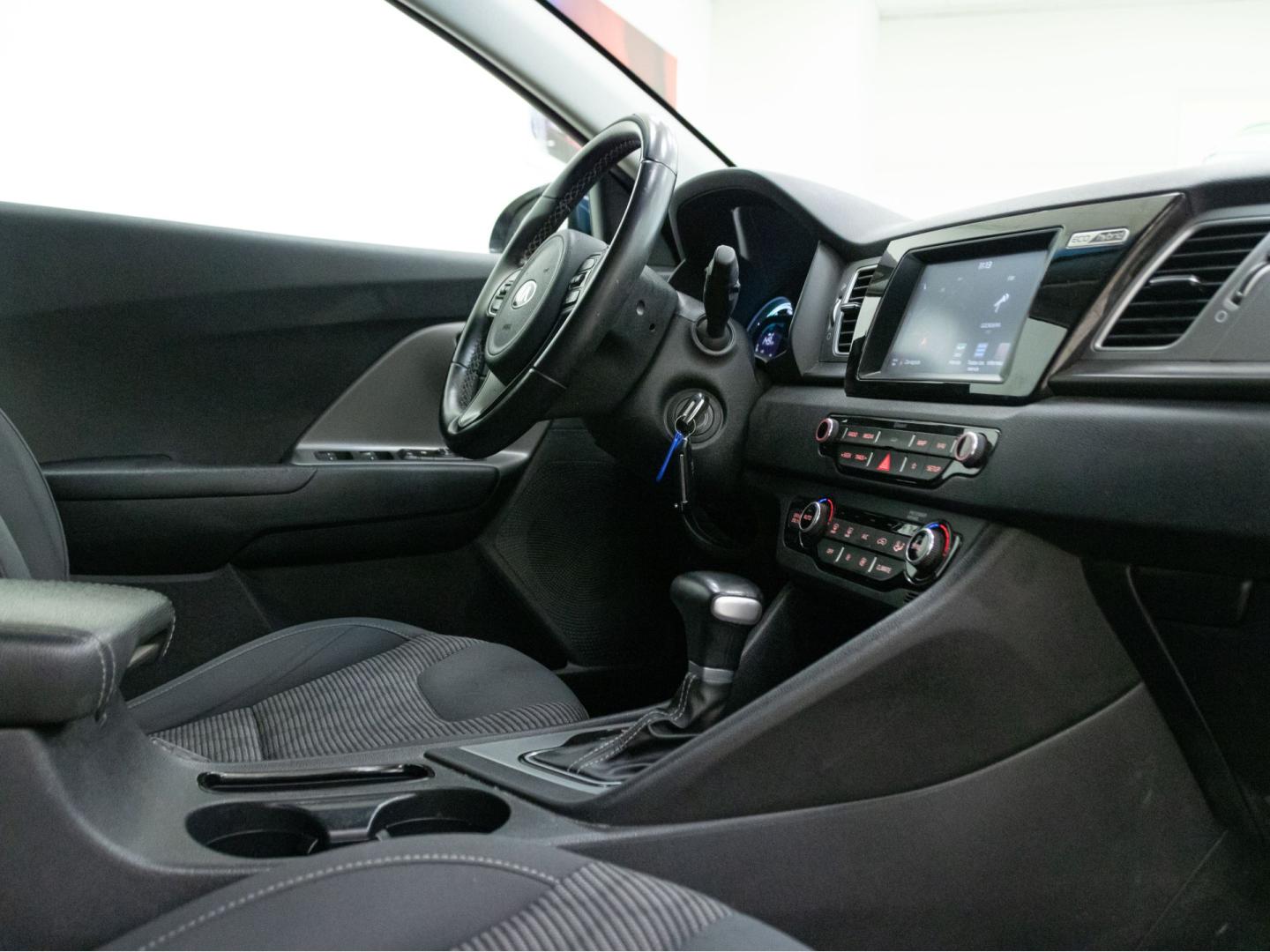 Kia Niro 1.6 GDi HEV 104kW (141CV) Drive