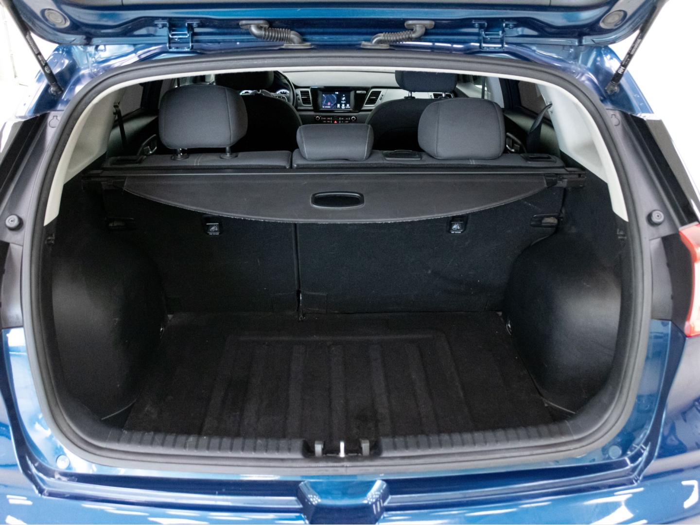 Kia Niro 1.6 GDi HEV 104kW (141CV) Drive