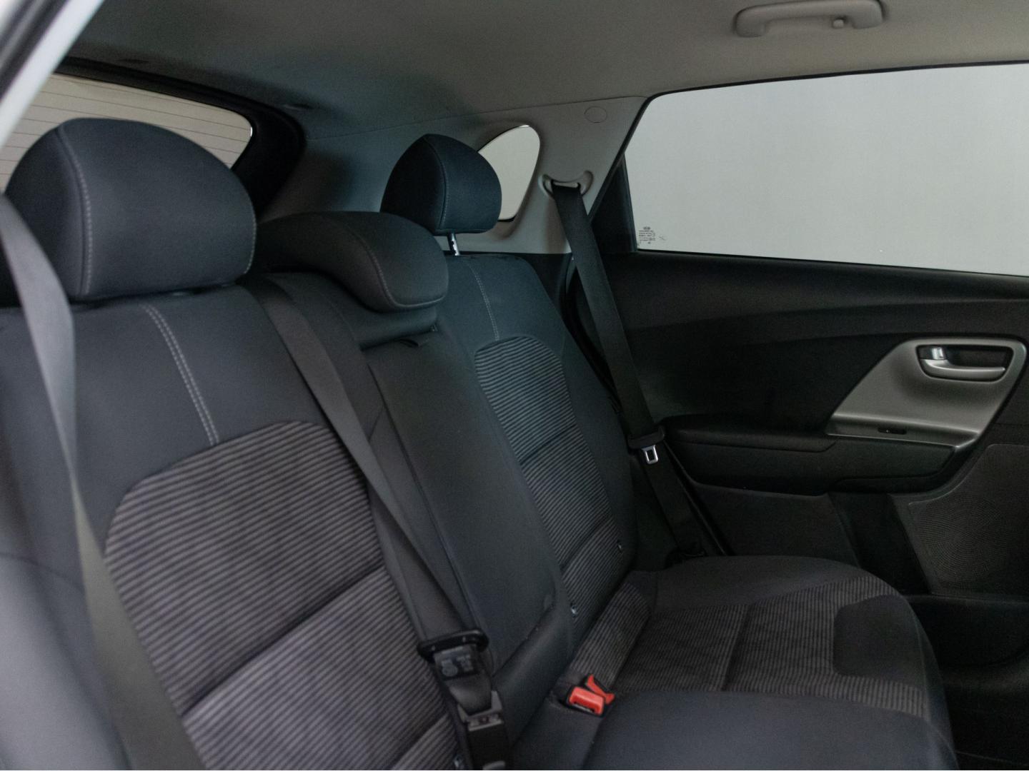 Kia Niro 1.6 GDi HEV 104kW (141CV) Drive