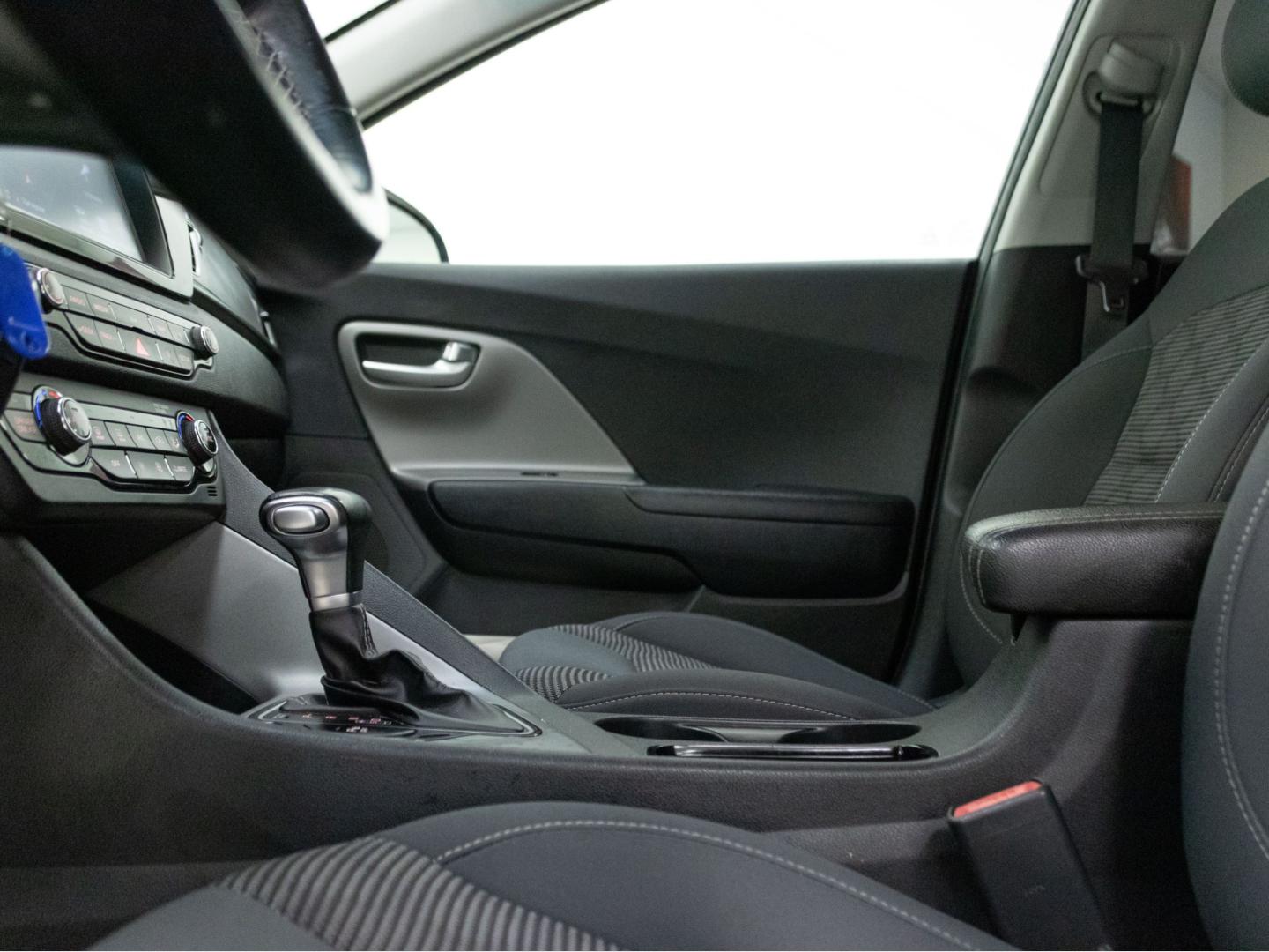 Kia Niro 1.6 GDi HEV 104kW (141CV) Drive