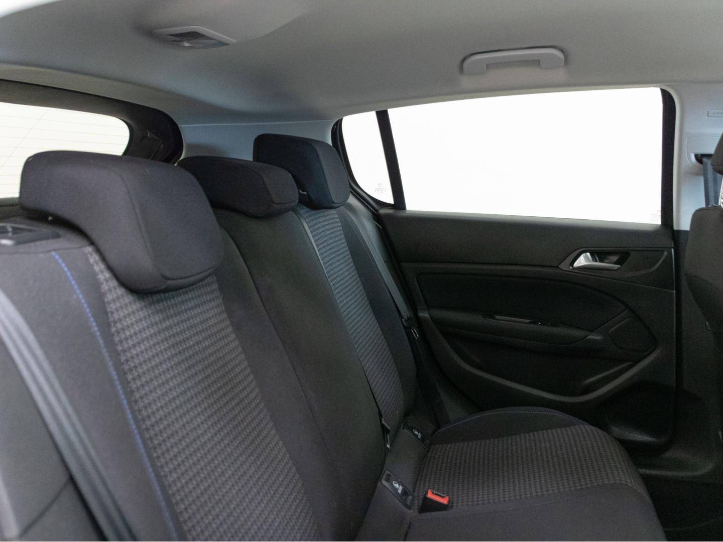 Peugeot 308 5p Style BlueHDi 130 S&S 6 Vel. MAN