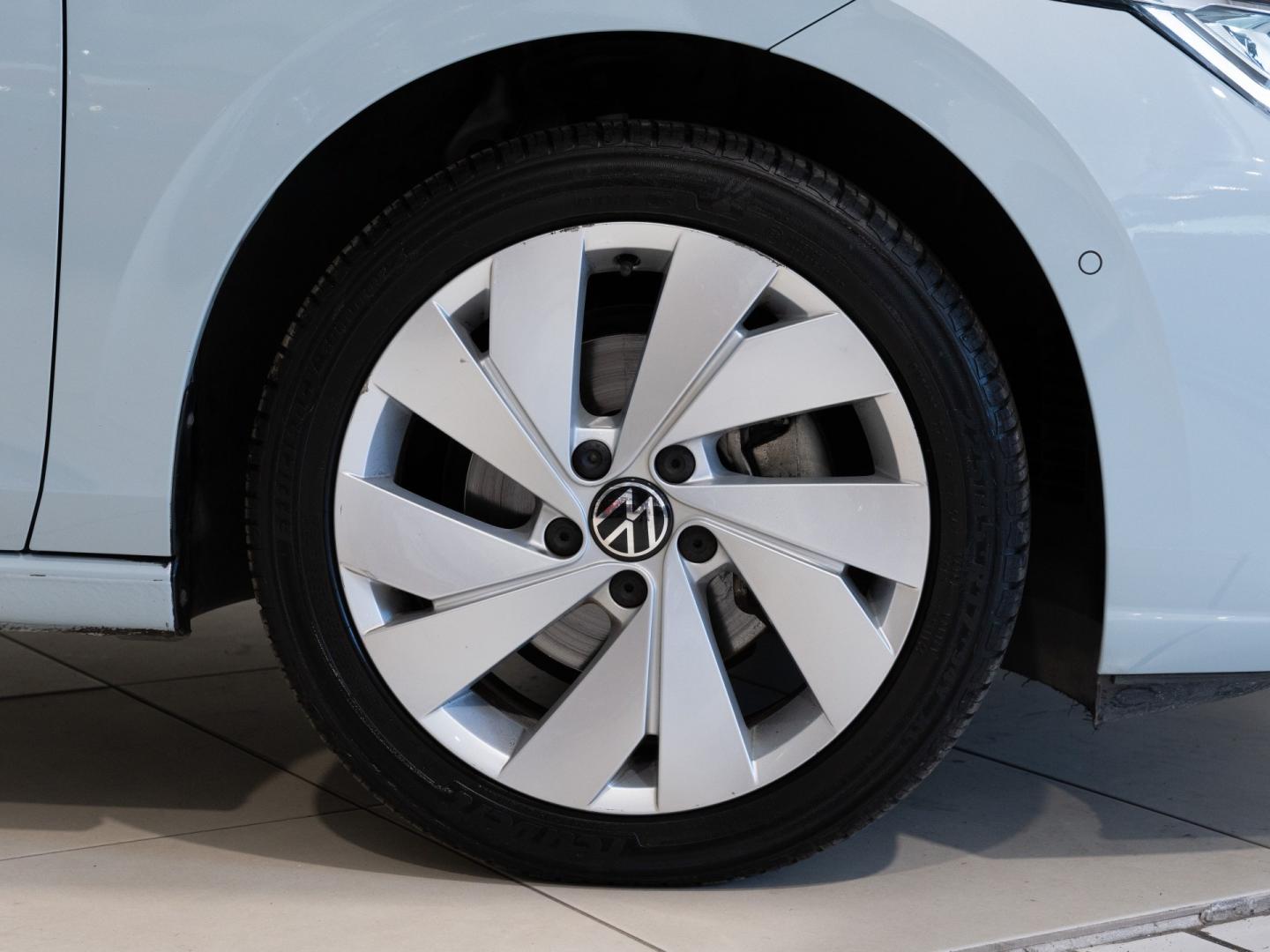 Volkswagen Golf "Más" 1.5 TSI 85kW (115CV)