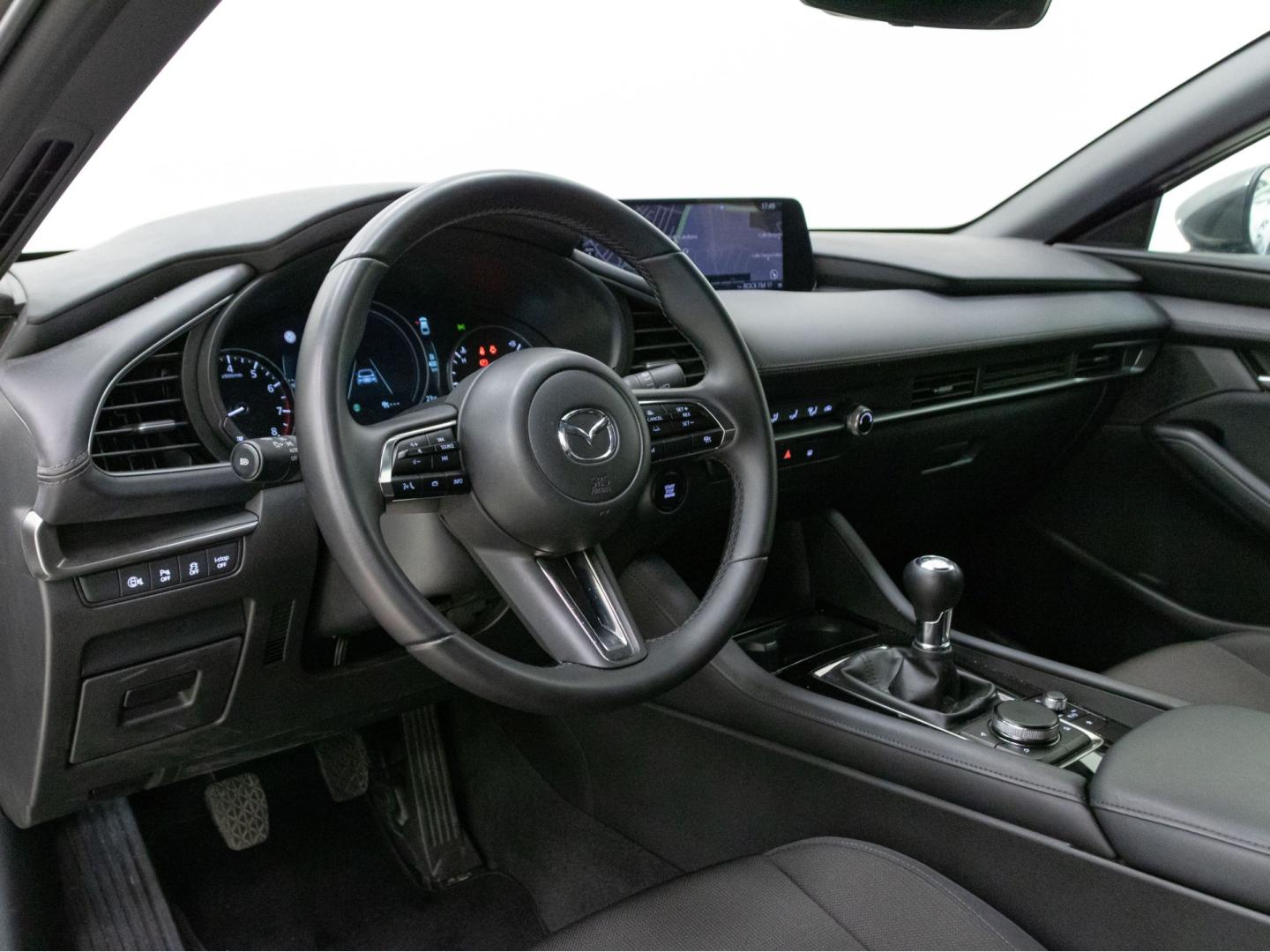Mazda 3 2.5L e-SKYACTIV G MHEV 103kW (140CV) 6MT FWD Prime-line
