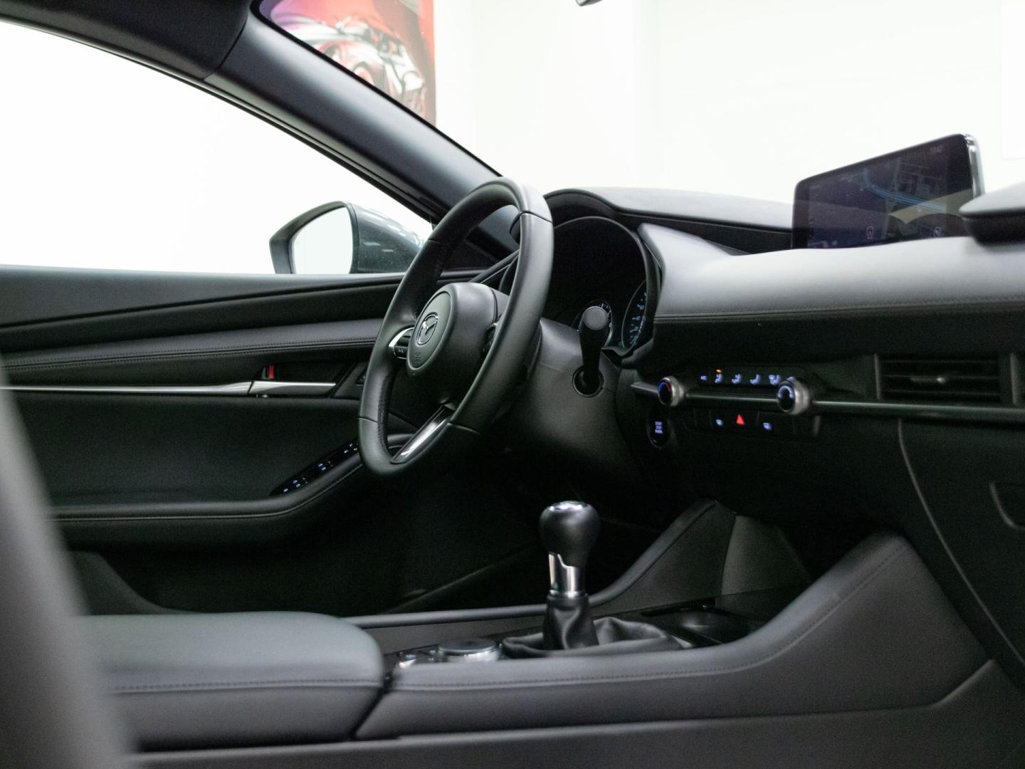 Mazda 3 2.5L e-SKYACTIV G MHEV 103kW (140CV) 6MT FWD Prime-line