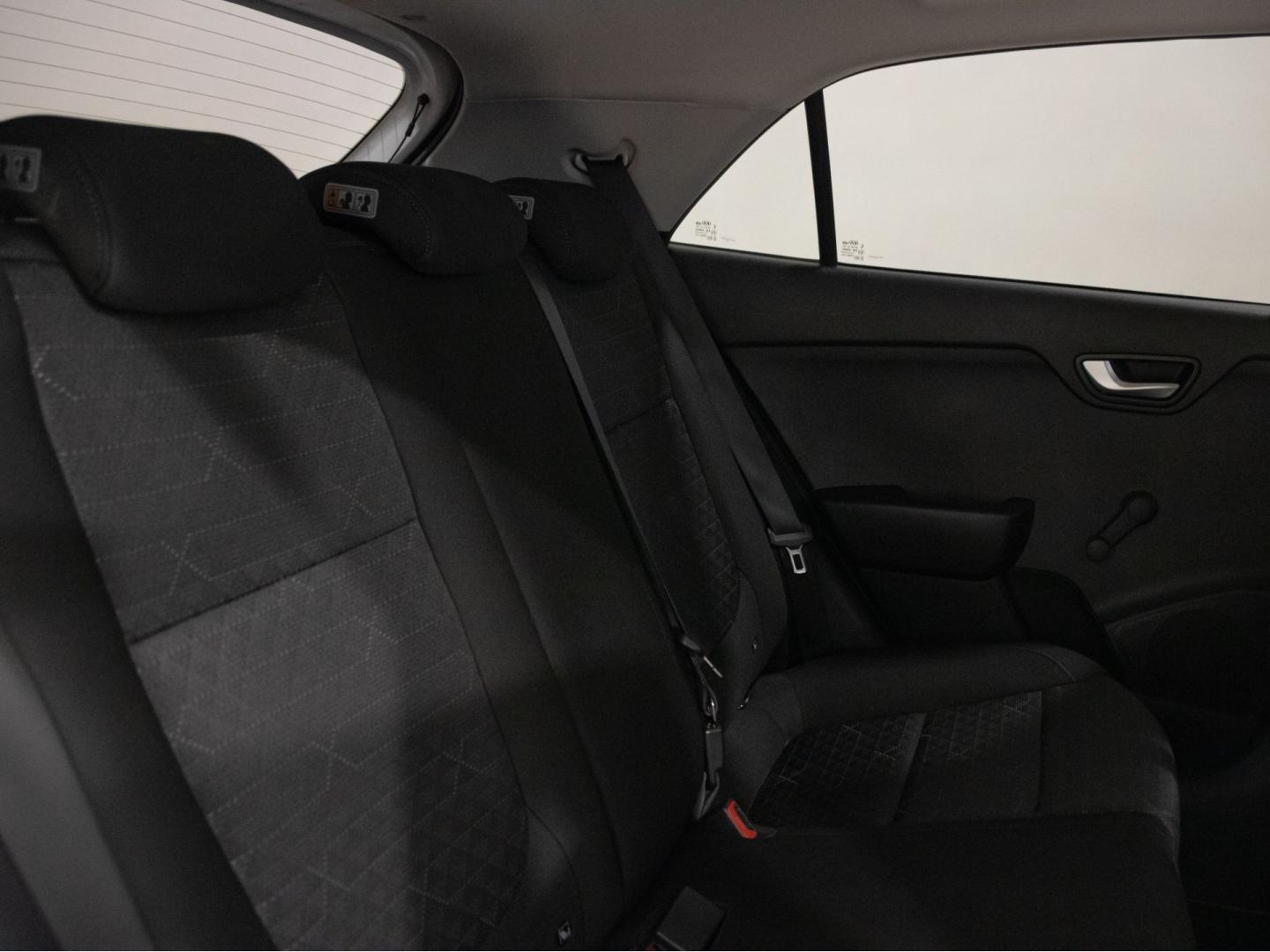 Kia Rio 1.2 CVVT 62kW (84CV) Concept