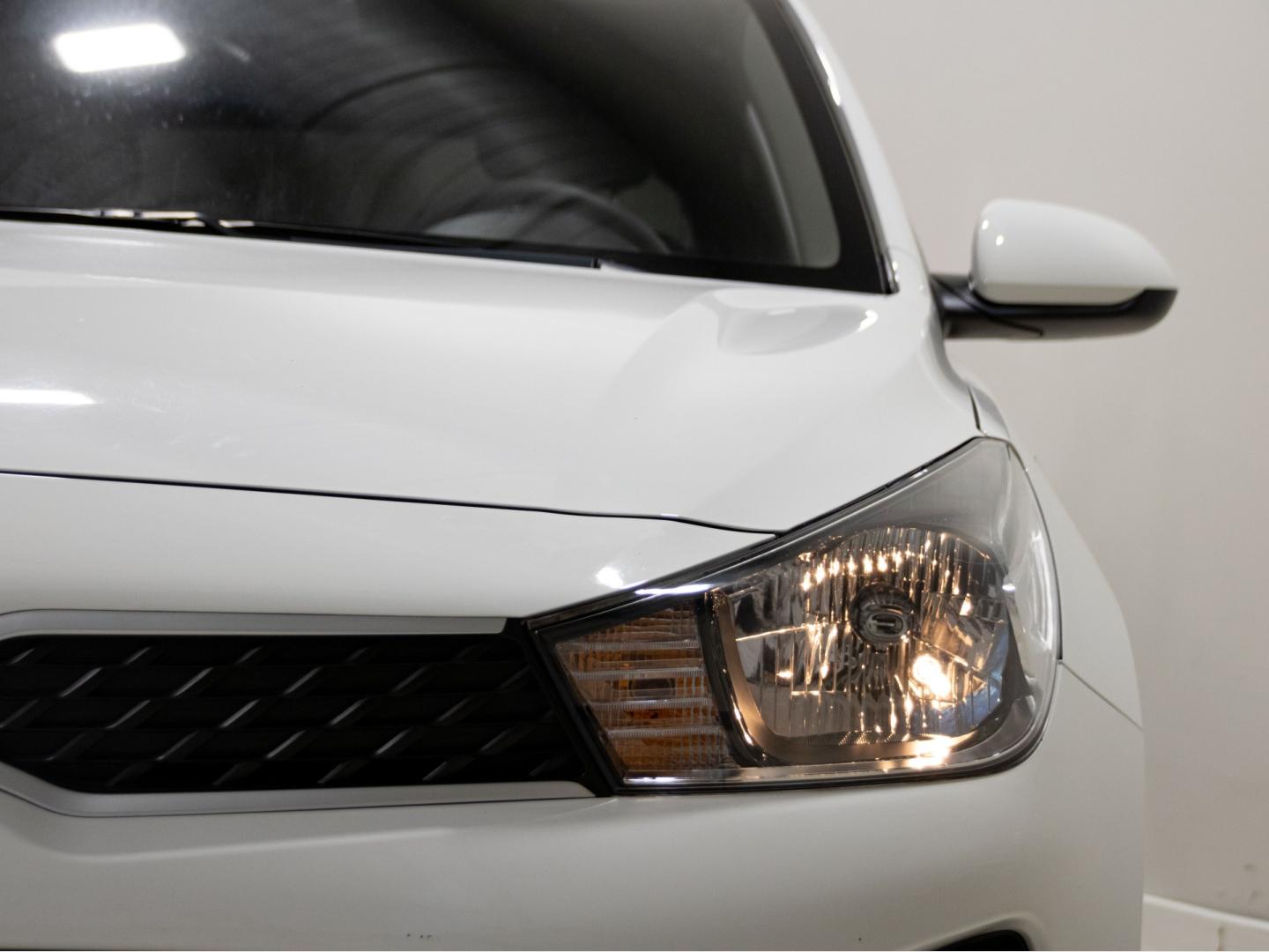Kia Rio 1.2 CVVT 62kW (84CV) Concept