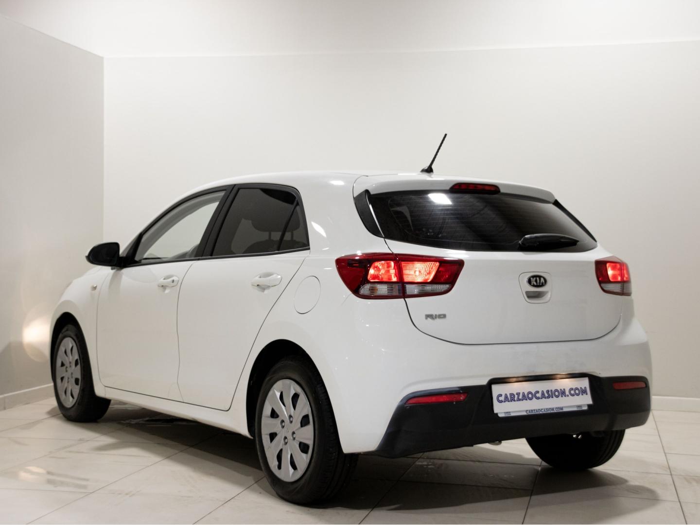 Kia Rio 1.2 CVVT 62kW (84CV) Concept