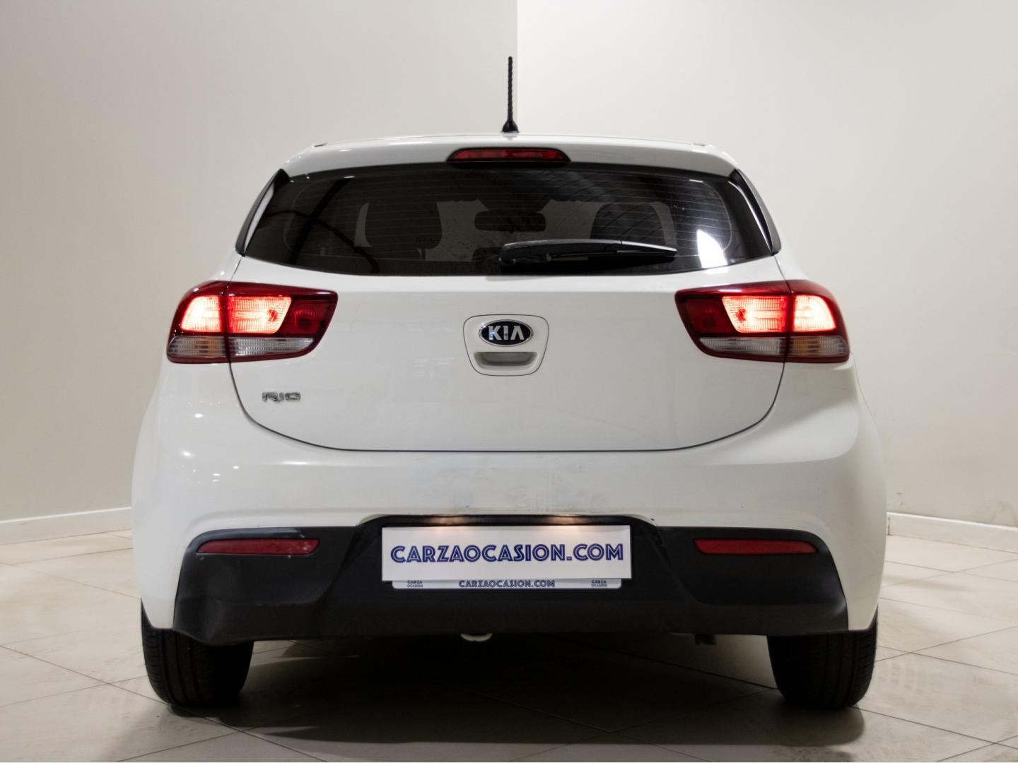 Kia Rio 1.2 CVVT 62kW (84CV) Concept