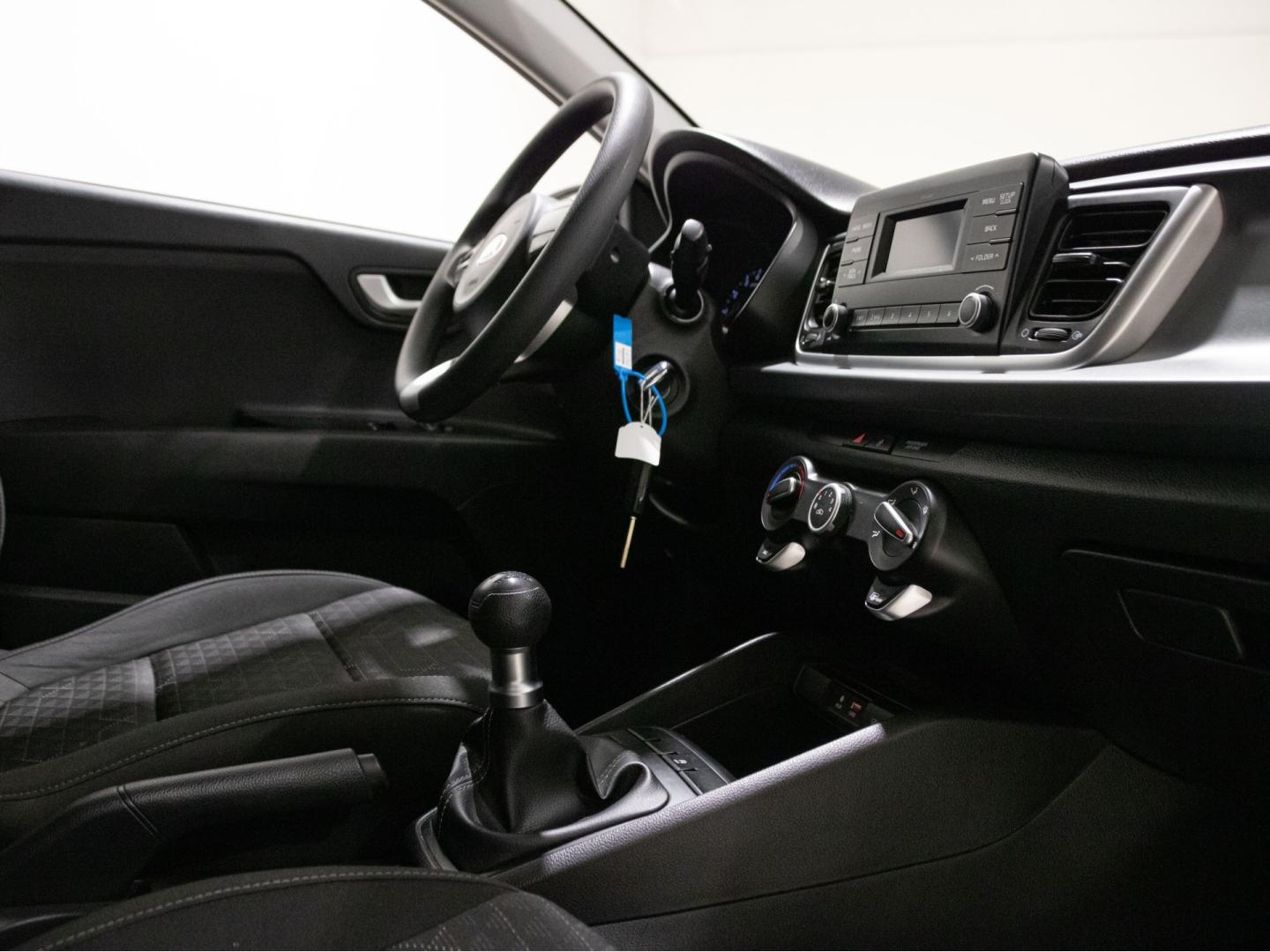 Kia Rio 1.2 CVVT 62kW (84CV) Concept