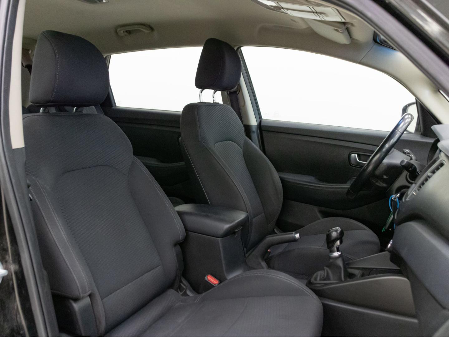 Kia Carens 1.6 GDi 99kW (135CV) Concept