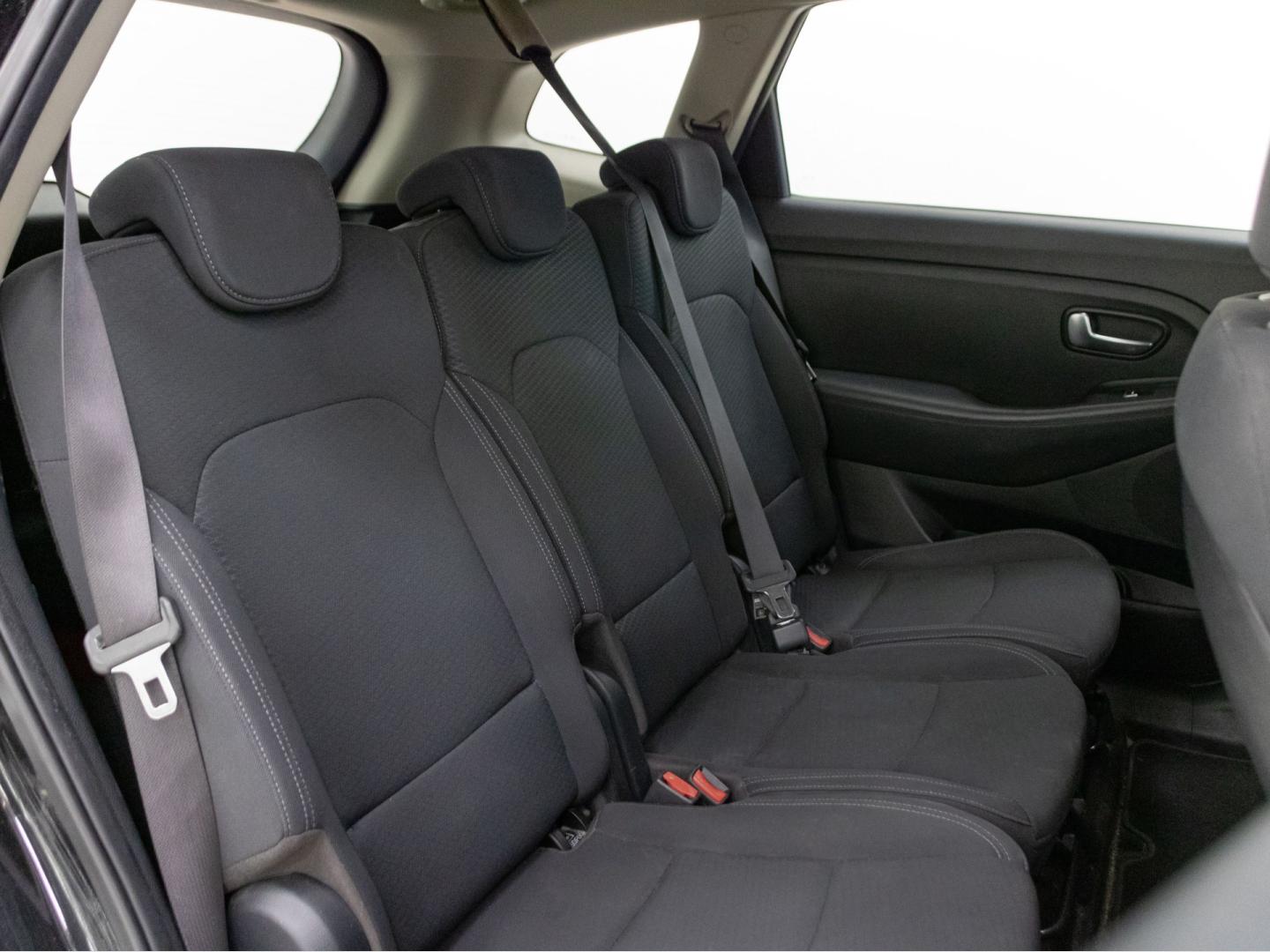Kia Carens 1.6 GDi 99kW (135CV) Concept