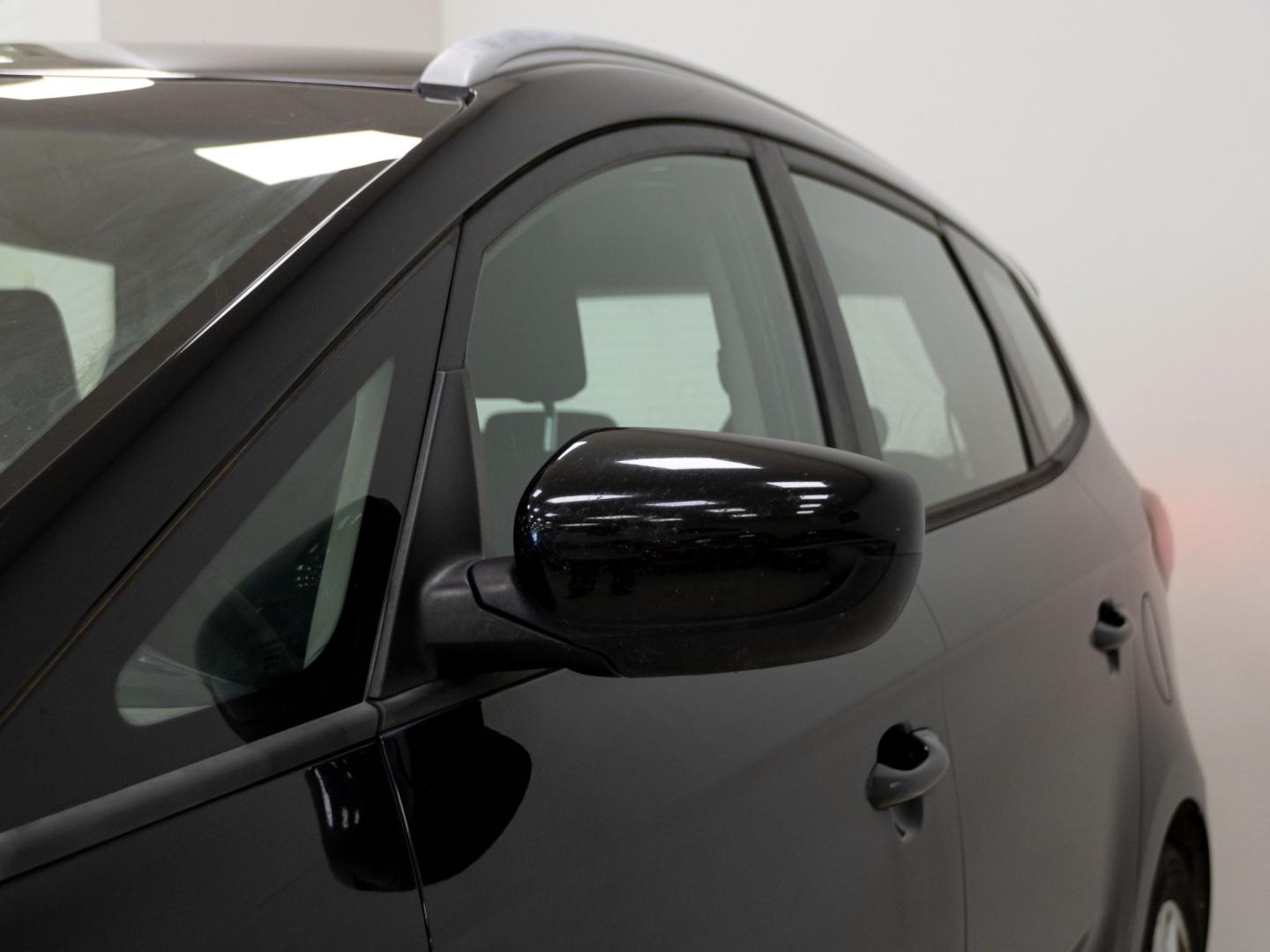 Kia Carens 1.6 GDi 99kW (135CV) Concept