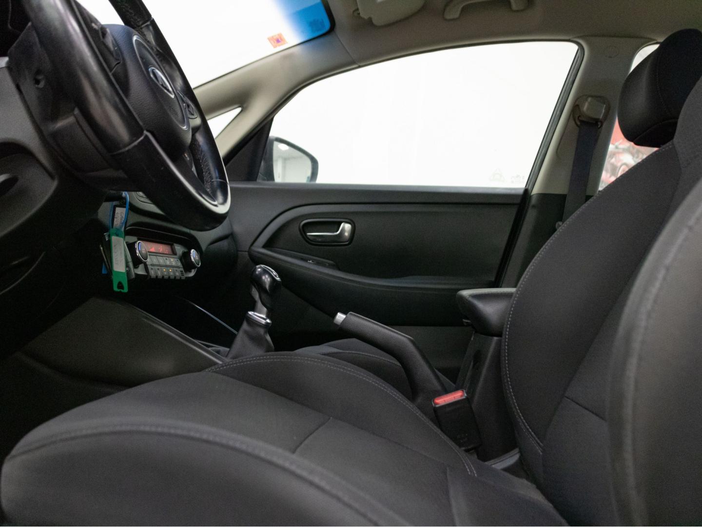 Kia Carens 1.6 GDi 99kW (135CV) Concept