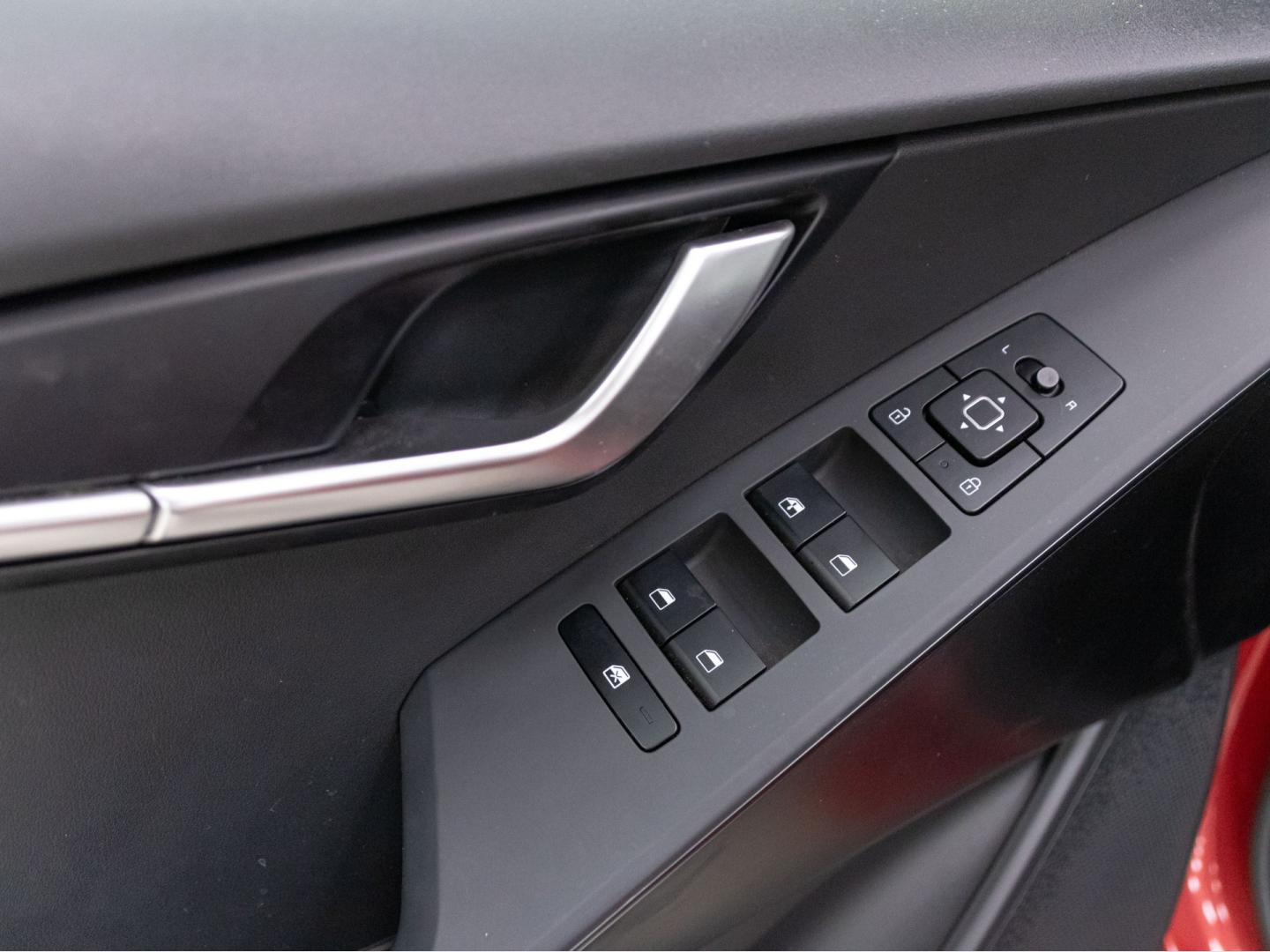 Kia Niro 1.6 GDi HEV 104kW (141CV) Concept