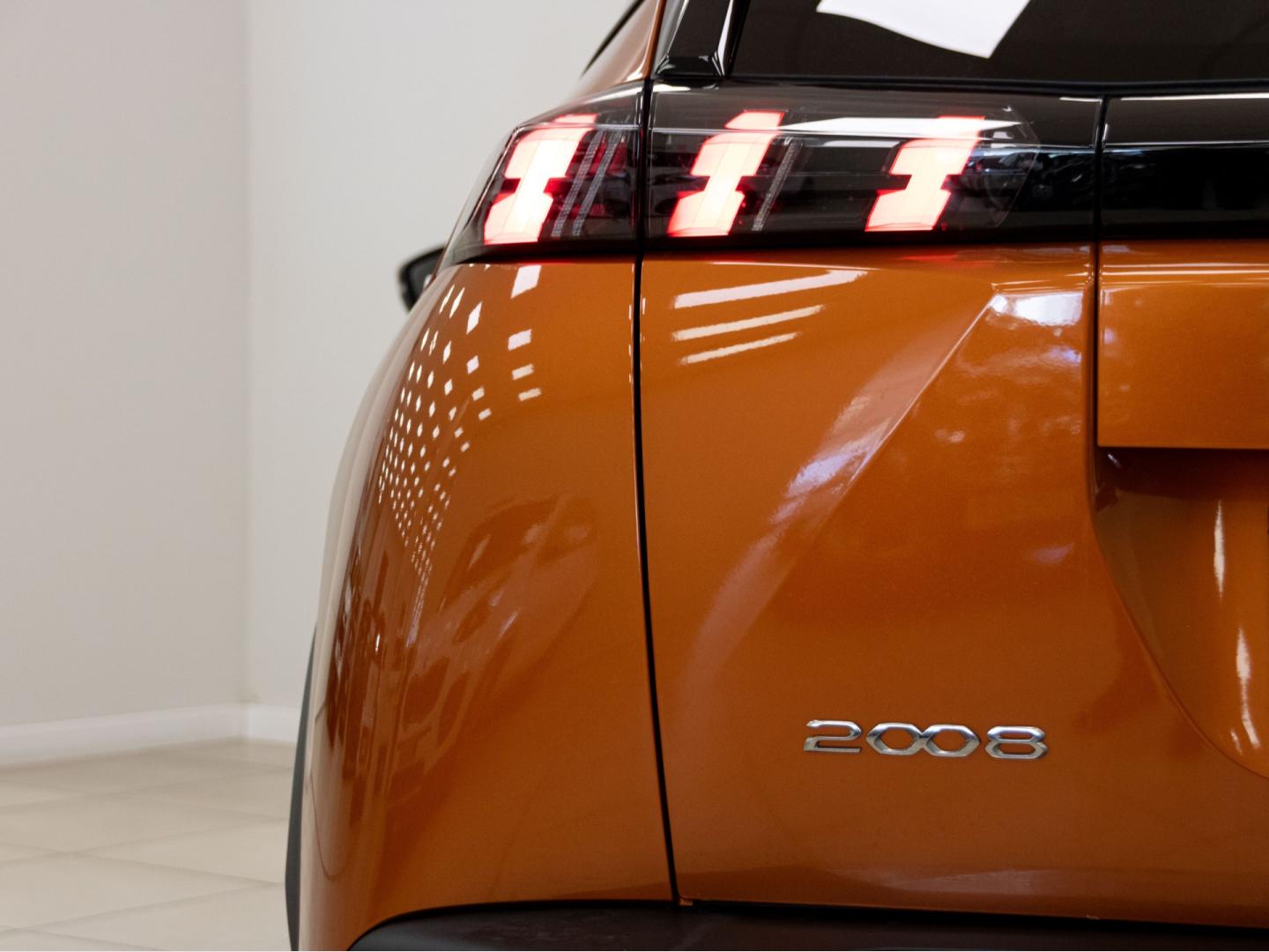 Peugeot 2008 Allure Puretech 100 S&S 6 Vel. MAN
