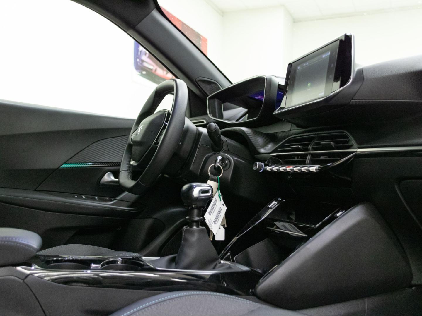 Peugeot 2008 Allure Puretech 100 S&S 6 Vel. MAN