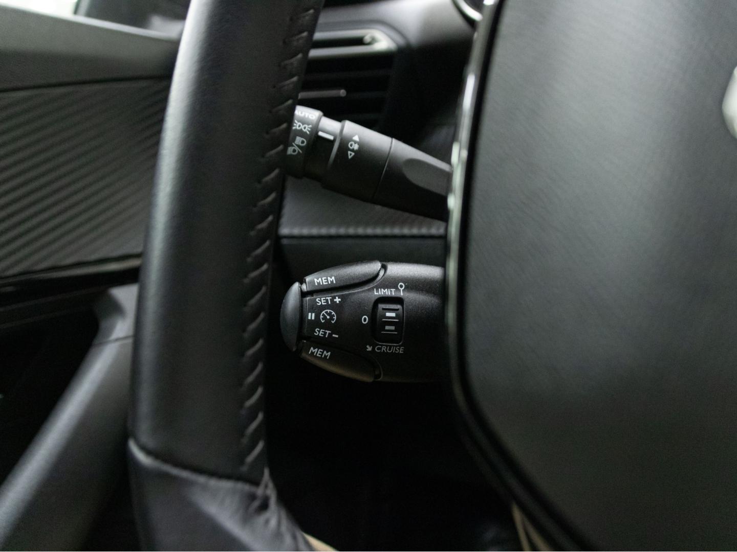 Peugeot 2008 Allure Puretech 100 S&S 6 Vel. MAN