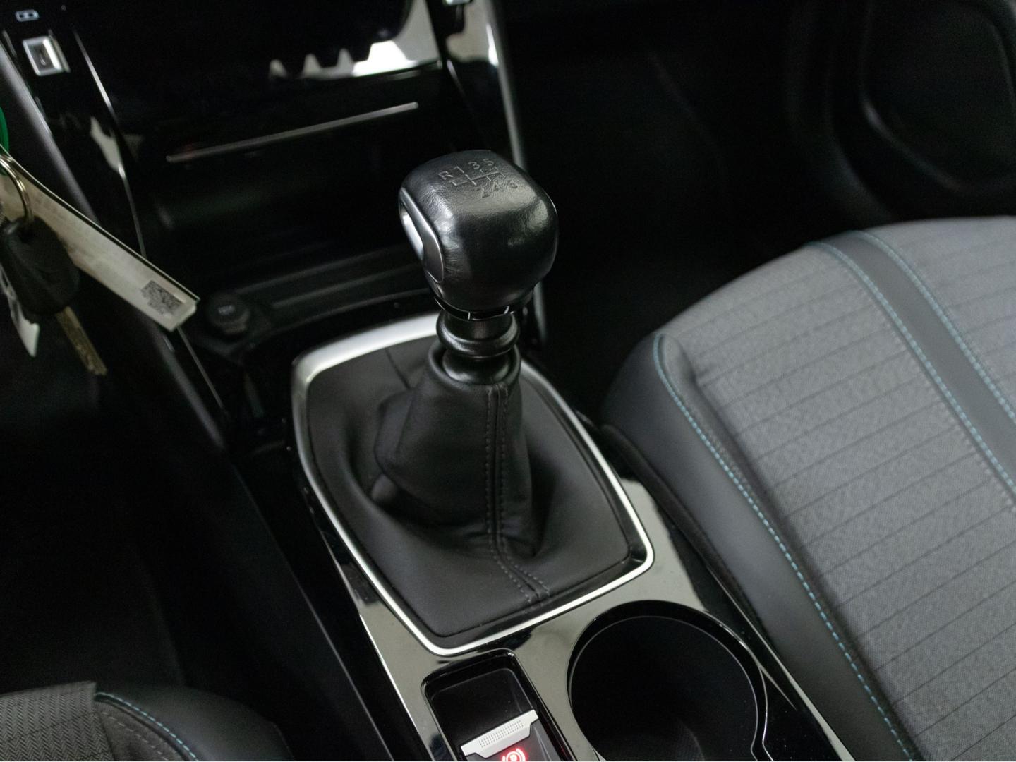 Peugeot 2008 Allure Puretech 100 S&S 6 Vel. MAN